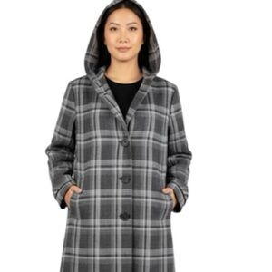 🟦SALE 5️⃣0️⃣% off🟦 
Plaid Raincoat with hood Jacket NWOT